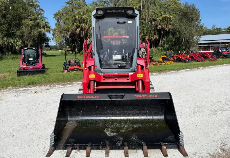 2024 Takeuchi TL10V2 photo 2