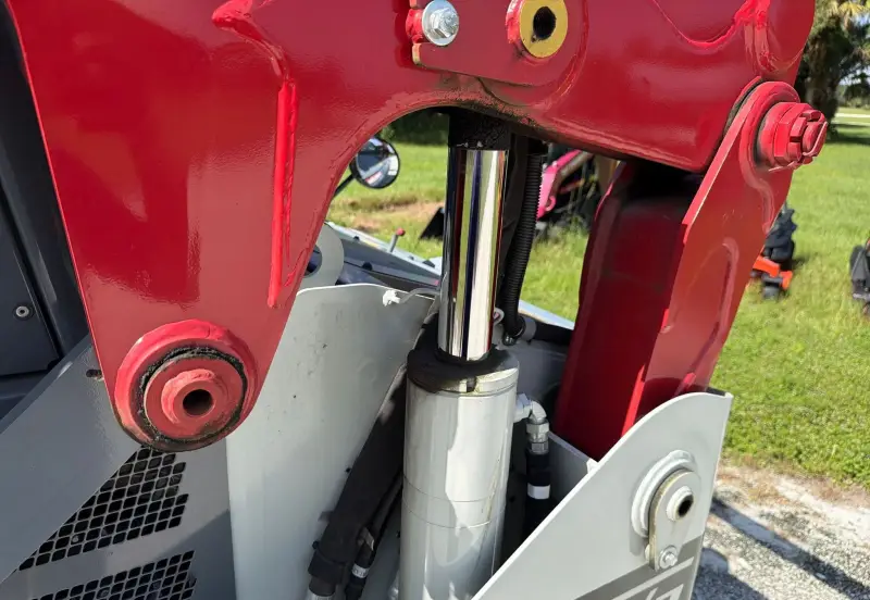 2024 Takeuchi TL10V2 photo 19