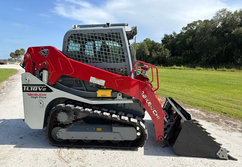 2024 Takeuchi TL10V2 photo 4