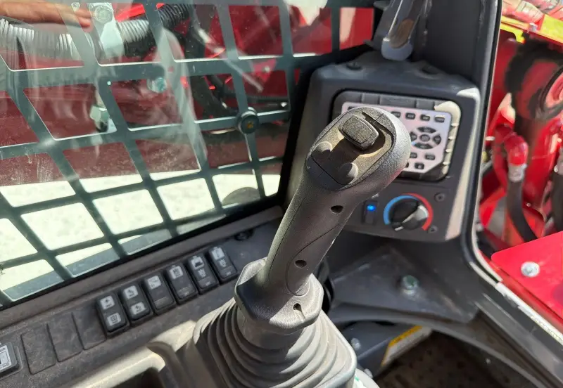 2024 Takeuchi TL10V2 photo 32