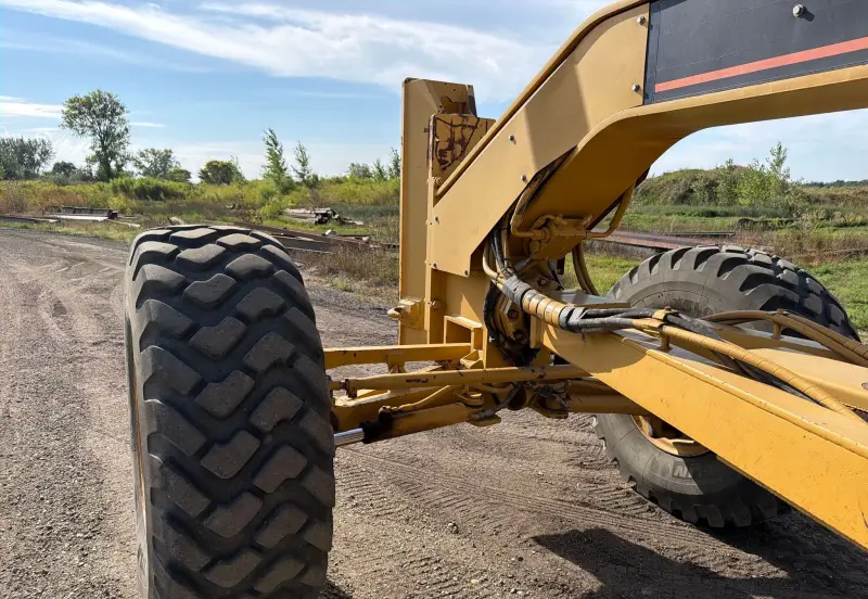 2001 Caterpillar 14H photo 15