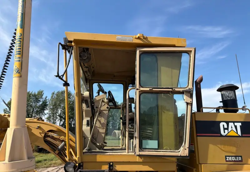 2001 Caterpillar 14H photo 24