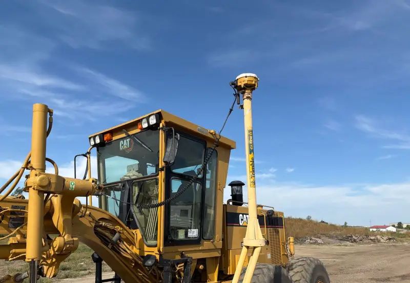 2001 Caterpillar 14H photo 14