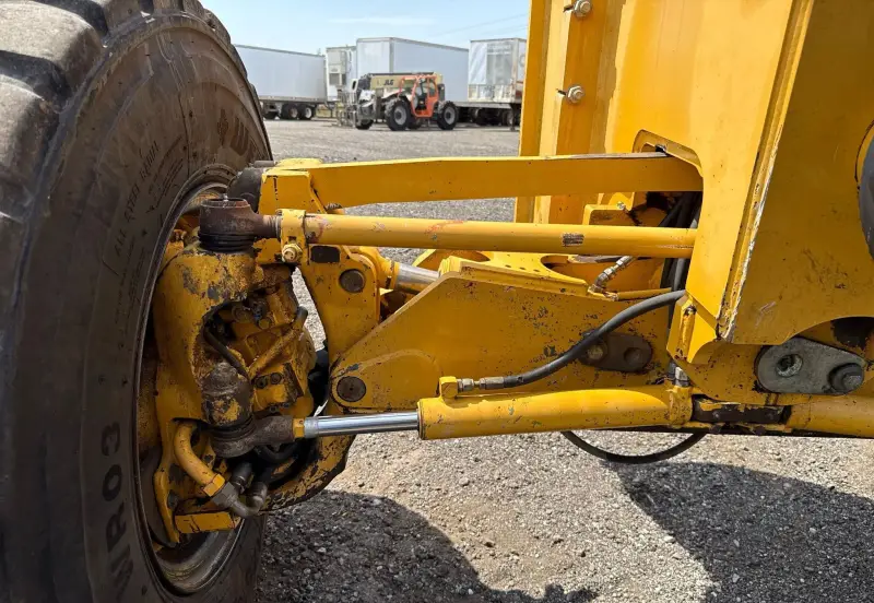 2014 John Deere 672GP photo 88