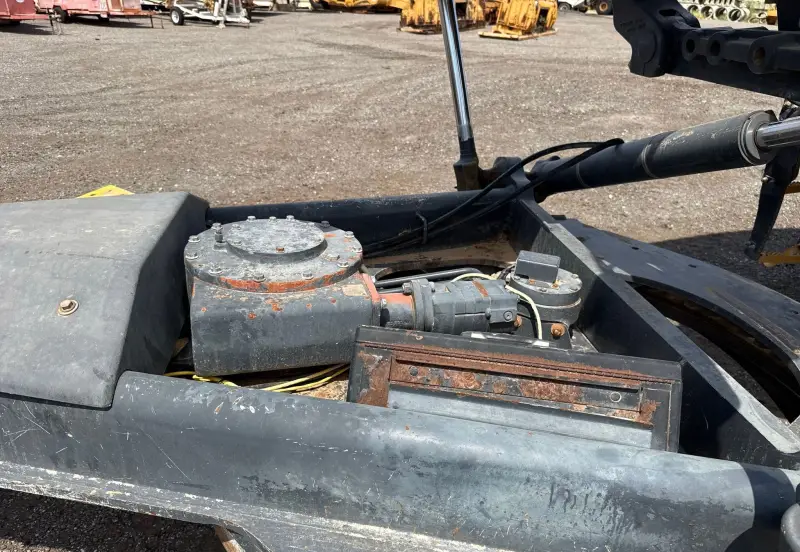 2014 John Deere 672GP photo 16