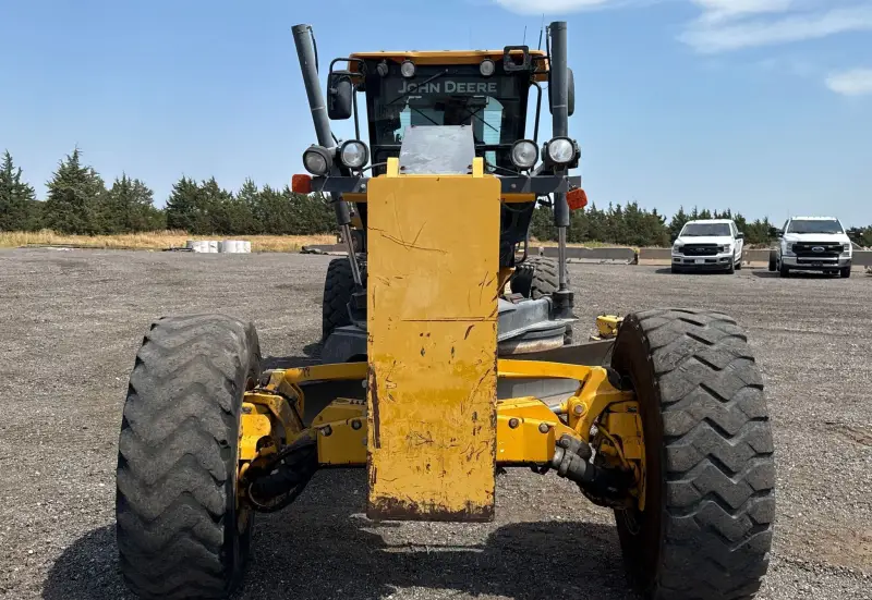 2014 John Deere 672GP photo 2