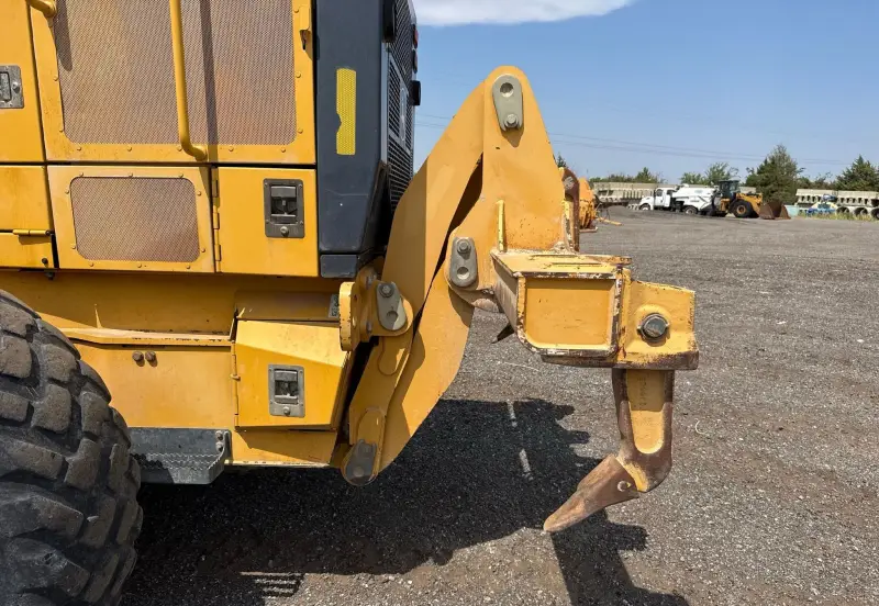 2014 John Deere 672GP photo 38
