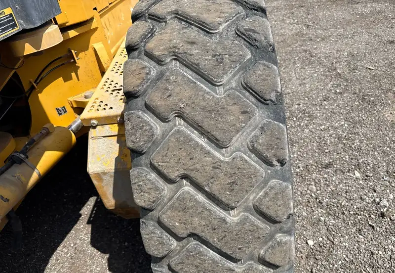 2014 John Deere 672GP photo 106