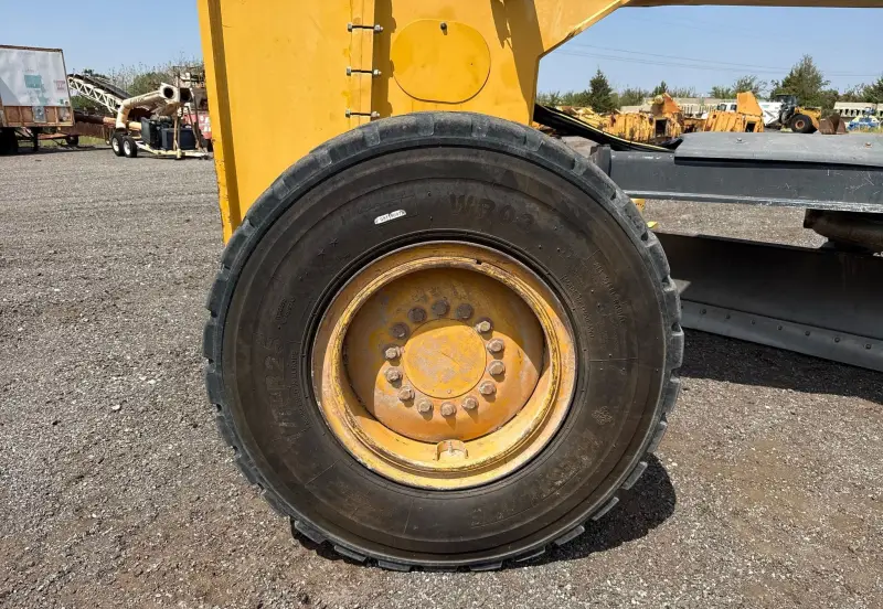 2014 John Deere 672GP photo 95