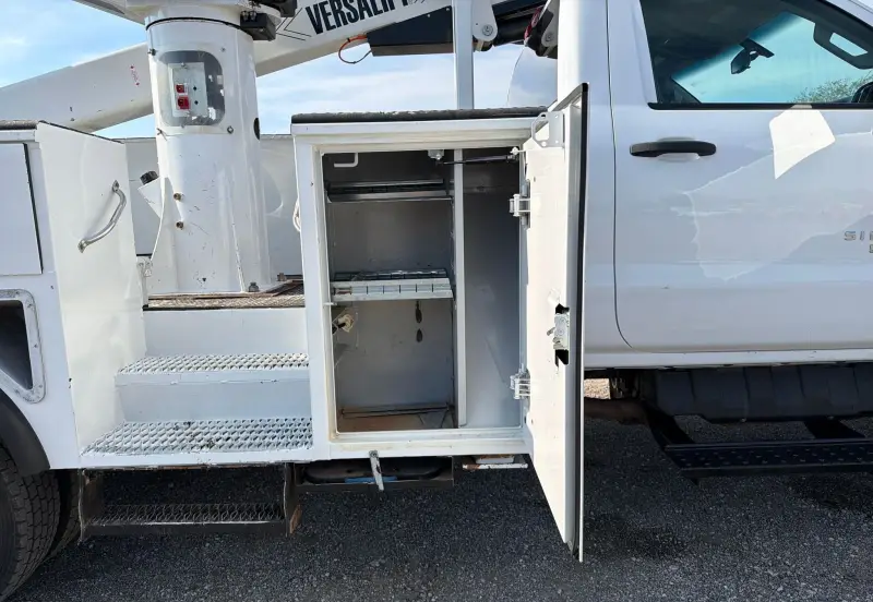 2022 Chevrolet Silverado 5500HD photo 28