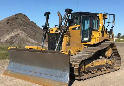 2017 Caterpillar D6T