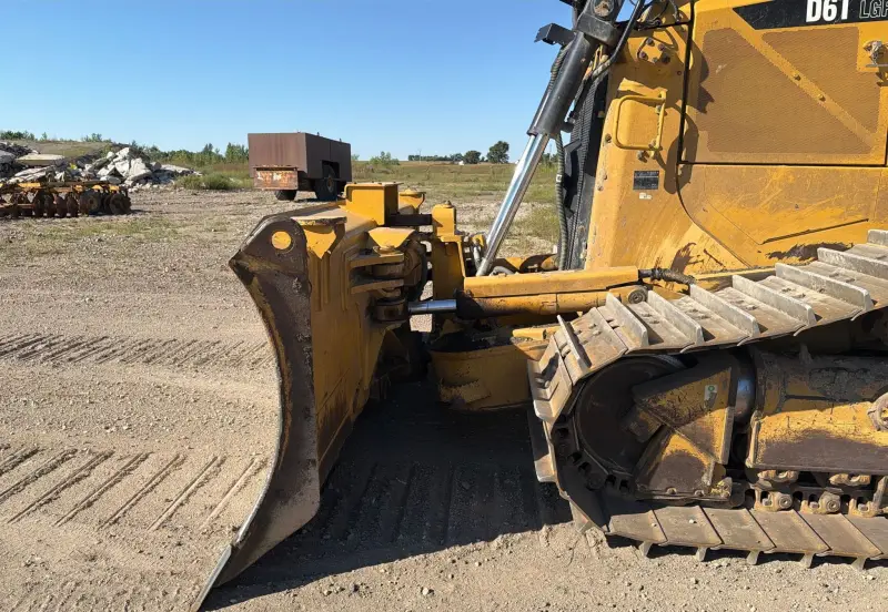2017 Caterpillar D6T photo 10