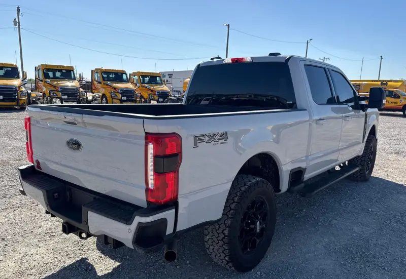 2026 Ford F250 Super Duty XLT photo 5