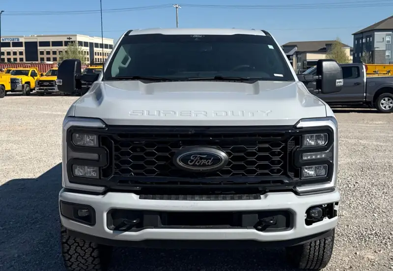 2026 Ford F250 Super Duty XLT photo 2