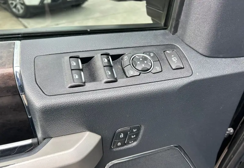 2022 Ford F250 Super Duty photo 17