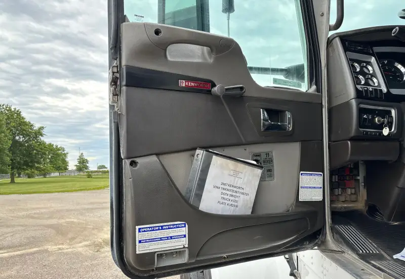2007 Kenworth W900 photo 48