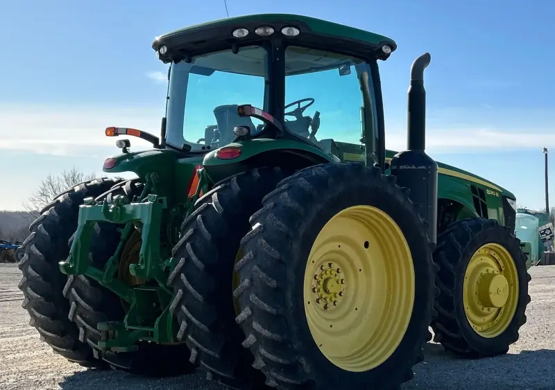 2012 John Deere 8310R photo 5