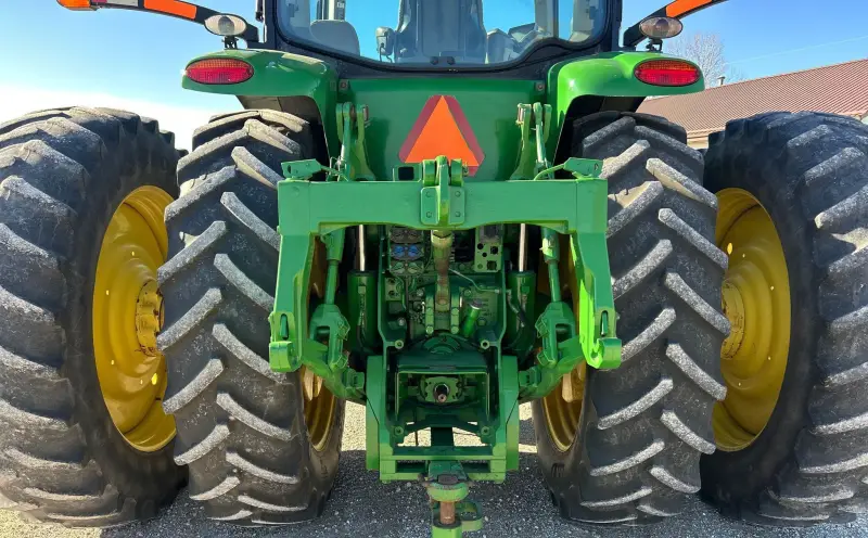 2012 John Deere 8310R photo 9