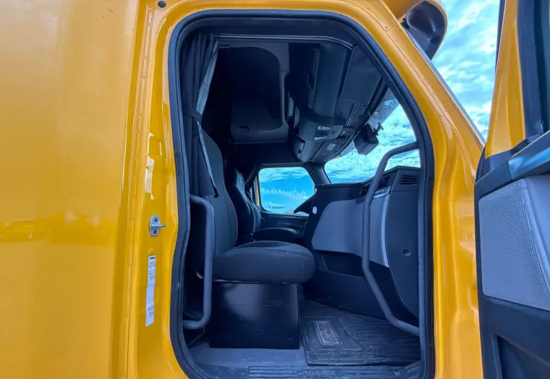 2021 Freightliner Cascadia 126 photo 52