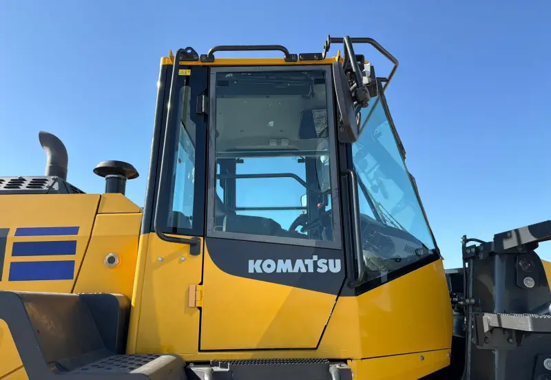 2023 Komatsu WA320-8 photo 28