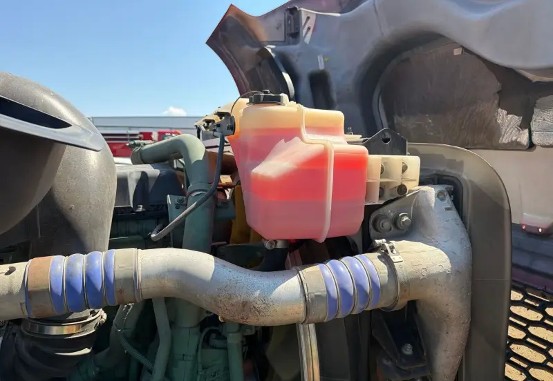 2022 Volvo VNL photo 88