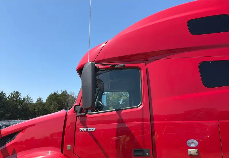 2022 Volvo VNL photo 12