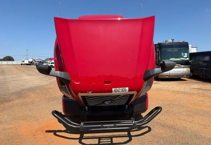 2022 Volvo VNL photo 43