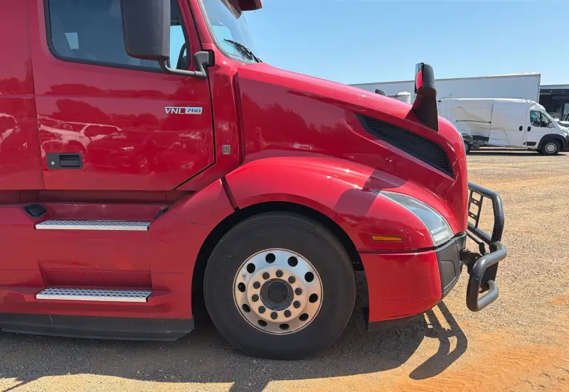 2022 Volvo VNL photo 21