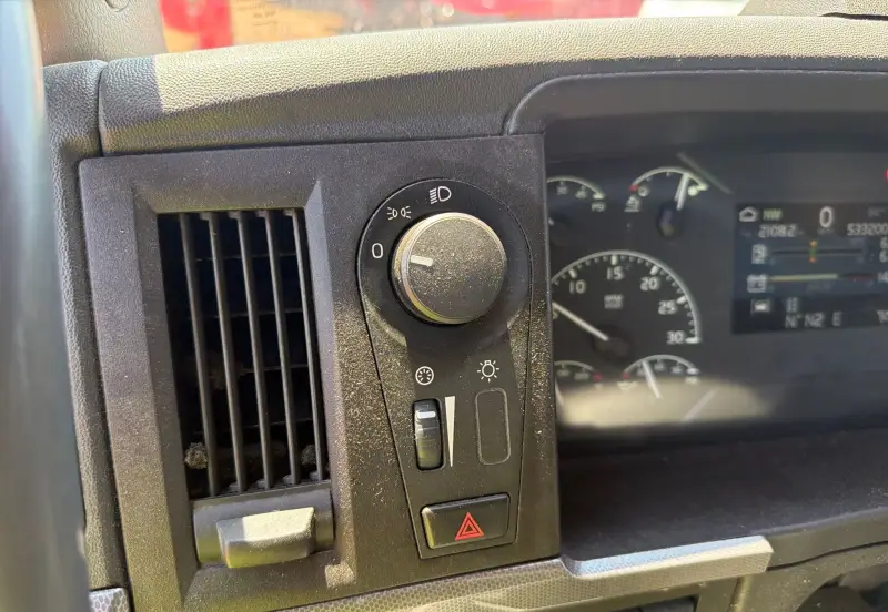 2022 Volvo VNL photo 58