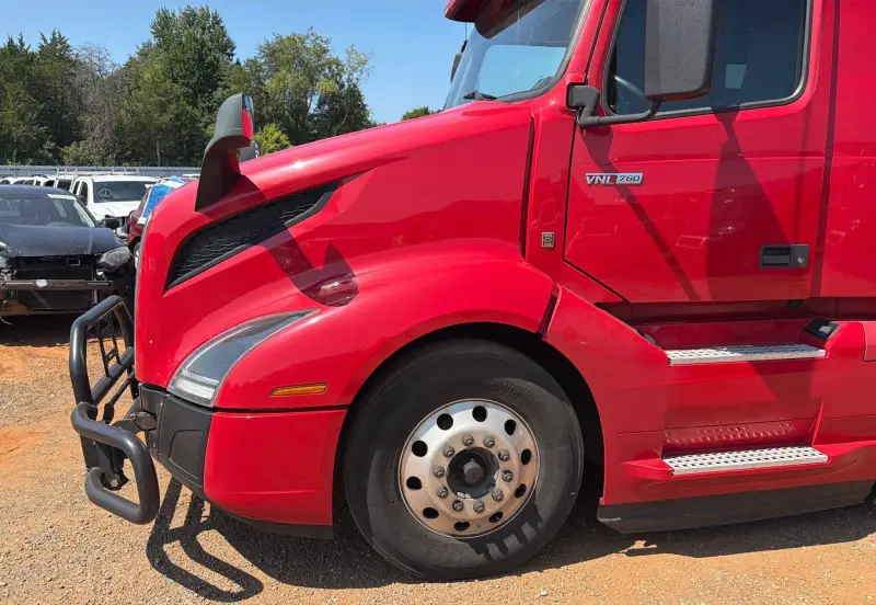 2022 Volvo VNL photo 14