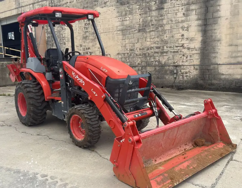 2021 Kubota L47 photo 3