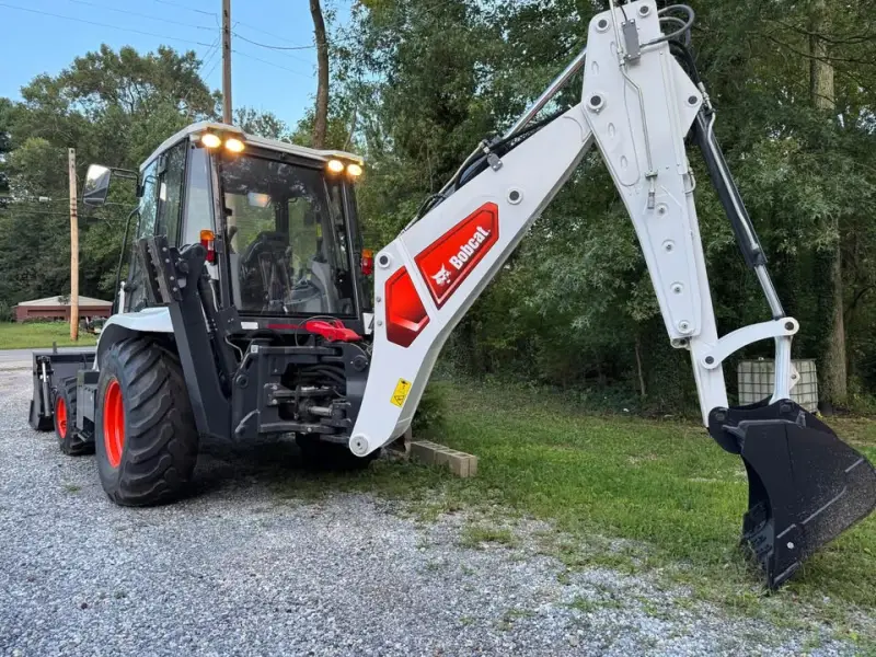 2025 BOBCAT B760 4X4 Backhoe Loader photo 5