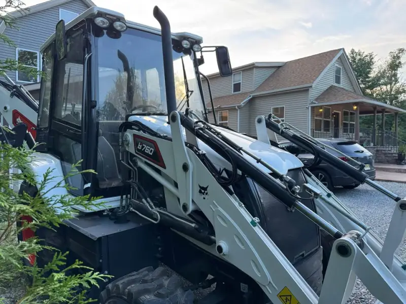 2025 BOBCAT B760 4X4 Backhoe Loader photo 4