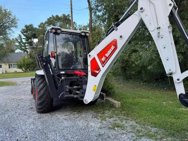 2025 BOBCAT B760 4X4 Backhoe Loader photo 9